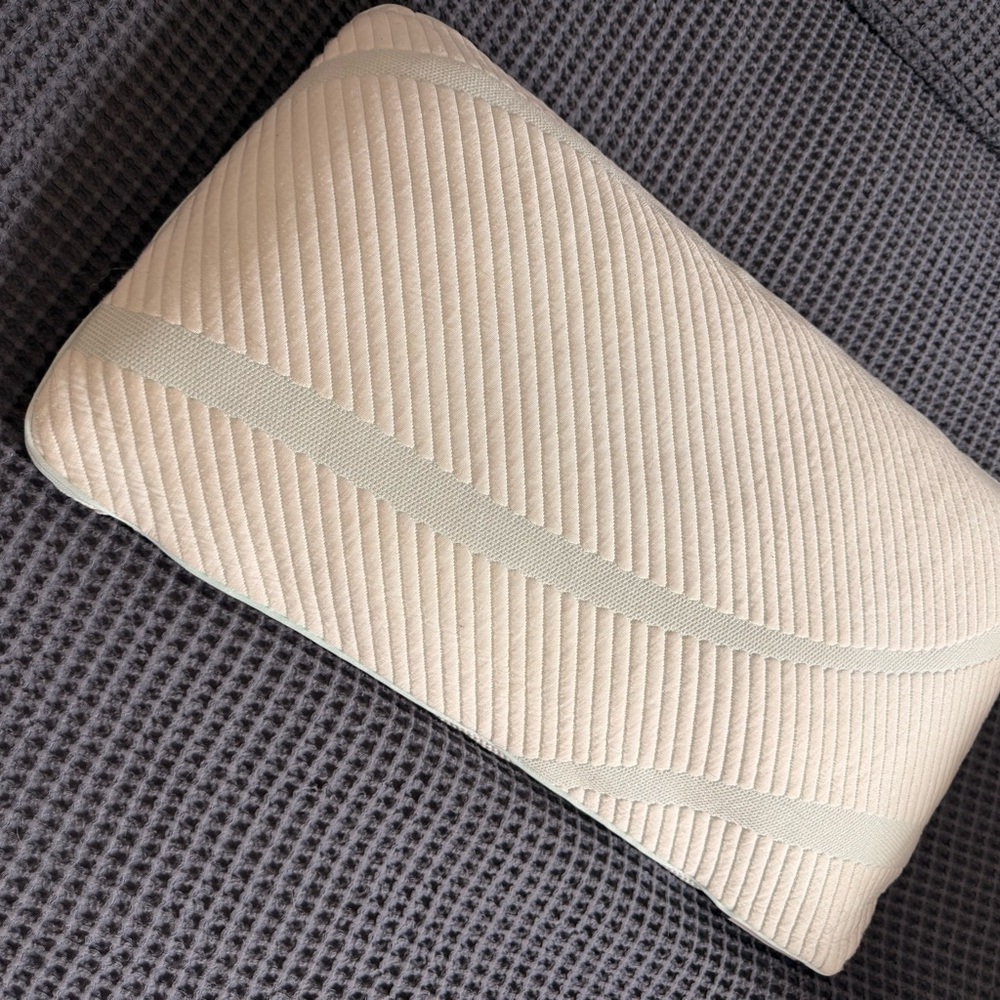 TEMPUR-Cloud® Pillow